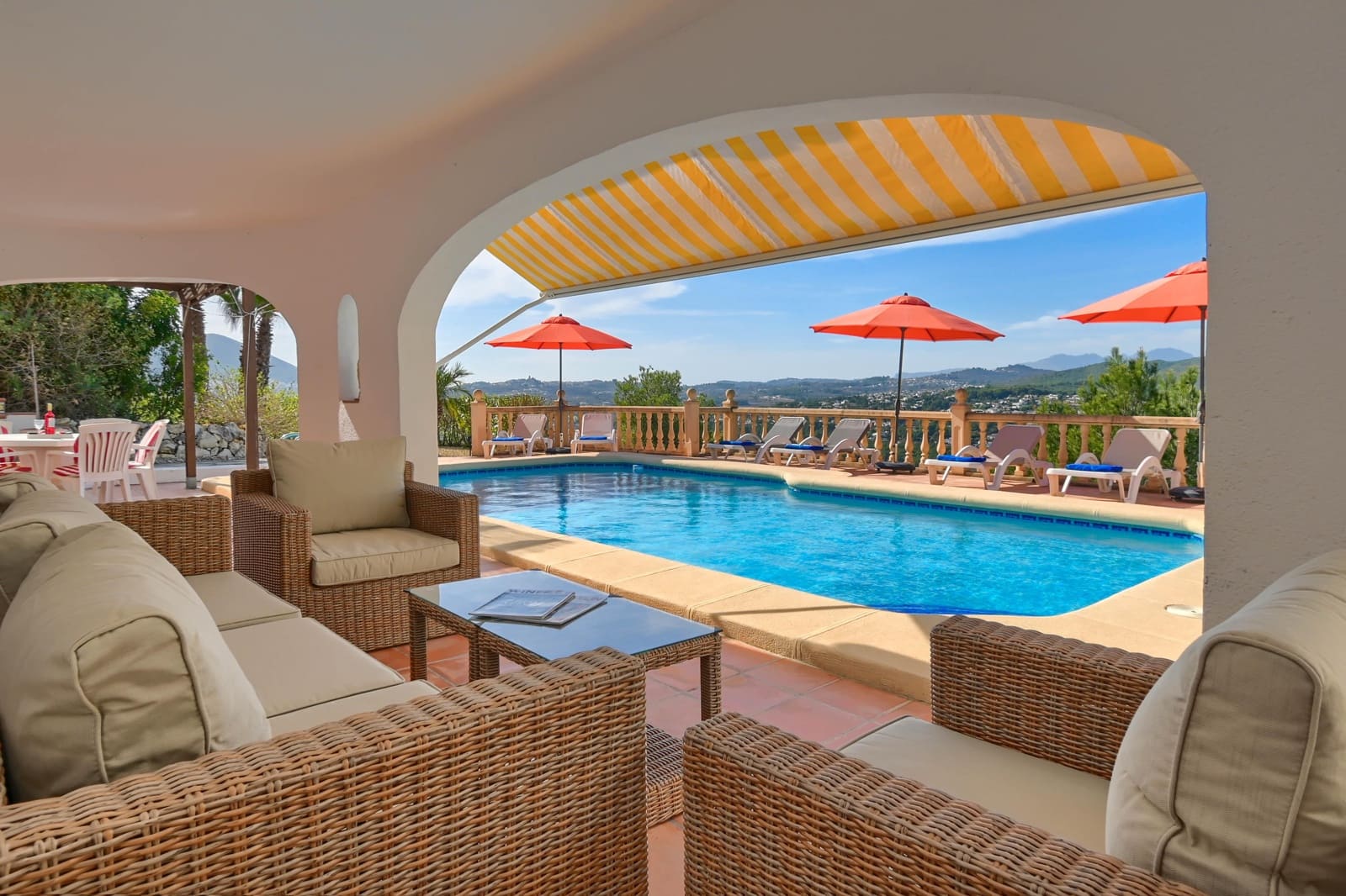 3 sovrum Villa för semesterbostäder i Javea / Xabia med pool garage - 1 124 € (Ref: 6466758)