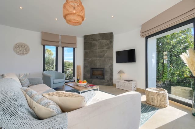 3 slaapkamer Villa voor vakantieverhuur in Benissa met zwembad garage - € 917 (Ref: 6560123)