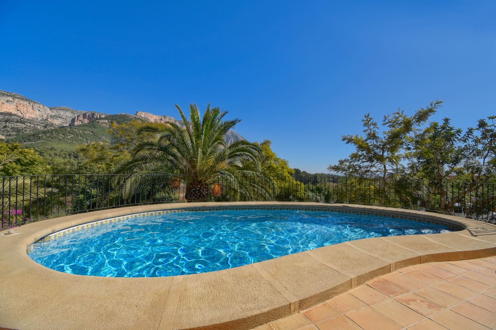 3 slaapkamer Villa voor vakantieverhuur in Jesus Pobre met zwembad garage - € 743 (Ref: 6714659)