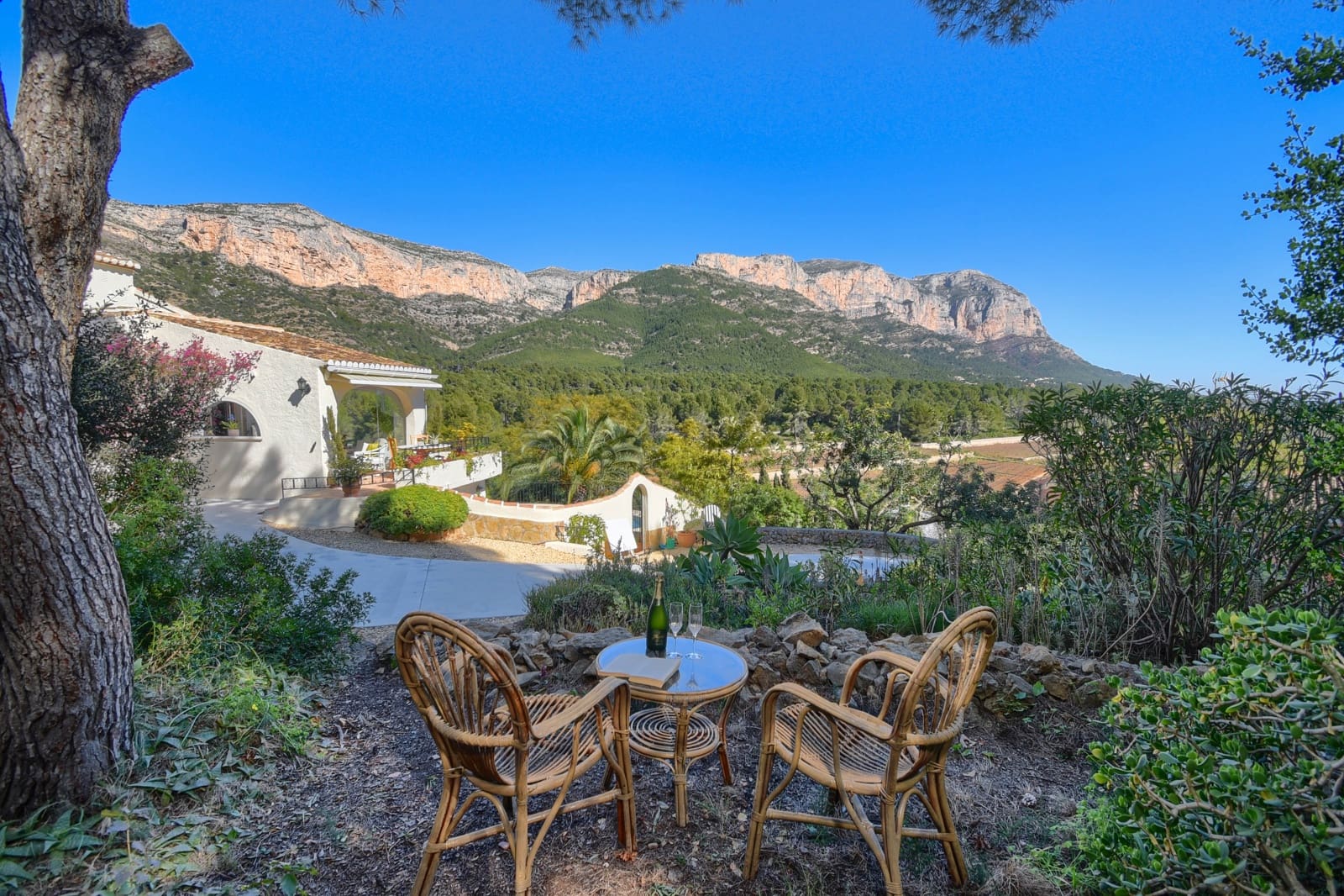 3 slaapkamer Villa voor vakantieverhuur in Jesus Pobre met zwembad garage - € 743 (Ref: 6714659)