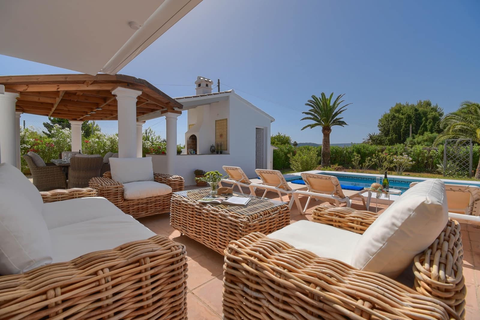 3 bedroom Villa for holiday rental in Javea / Xabia with pool garage - € 1,076 (Ref: 6931128)