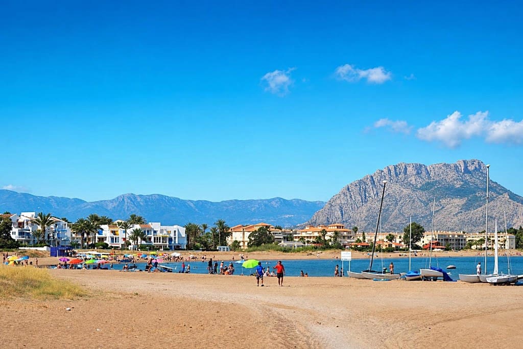3 bedroom Villa for holiday rental in Denia with pool garage - € 861 (Ref: 6931129)