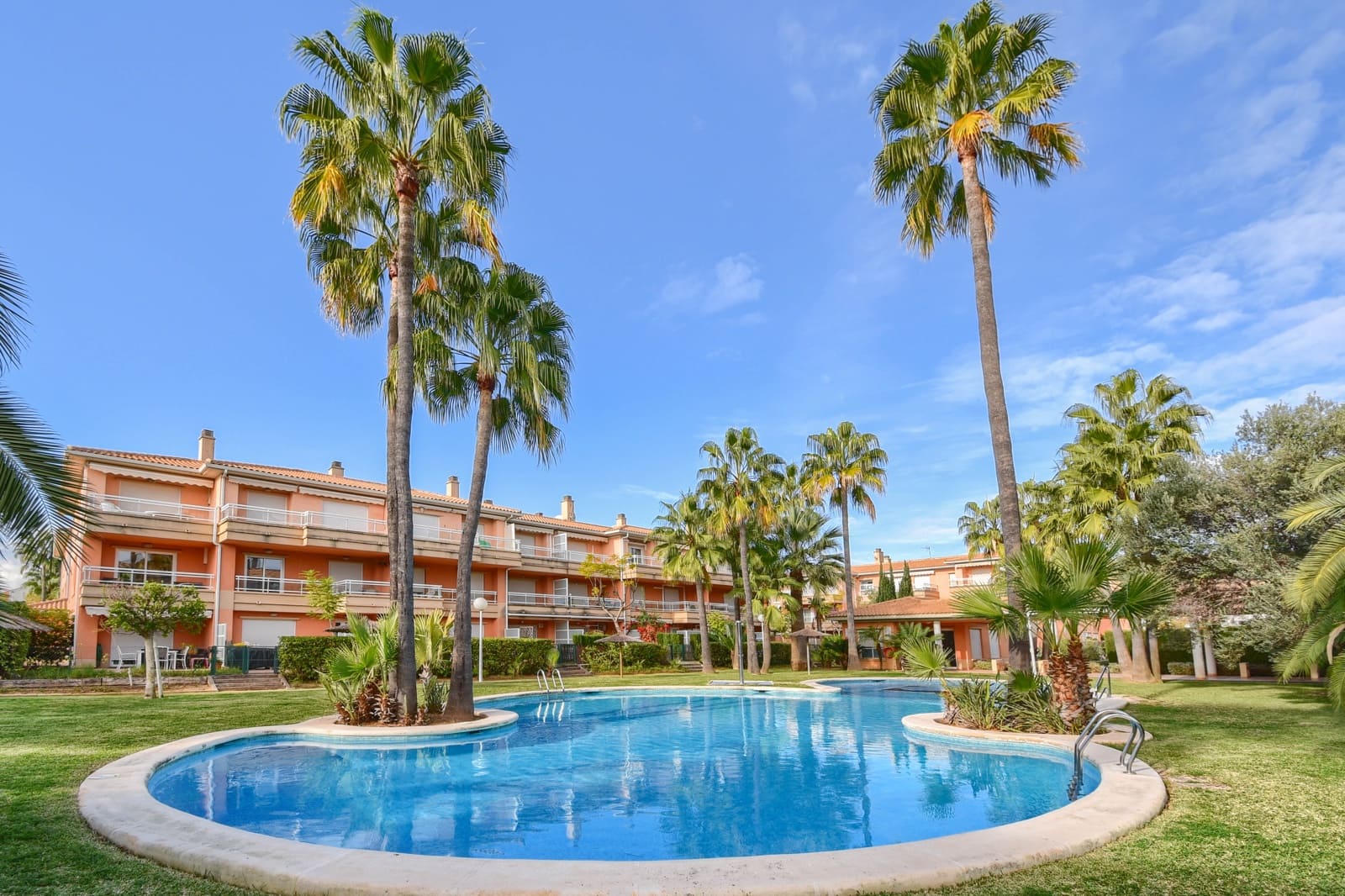 2 slaapkamer Appartement voor vakantieverhuur in Javea / Xabia met zwembad garage - € 569 (Ref: 7078761)
