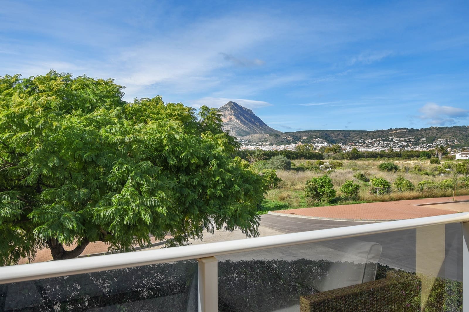 2 slaapkamer Appartement voor vakantieverhuur in Arenal met zwembad - € 458 (Ref: 7258987)