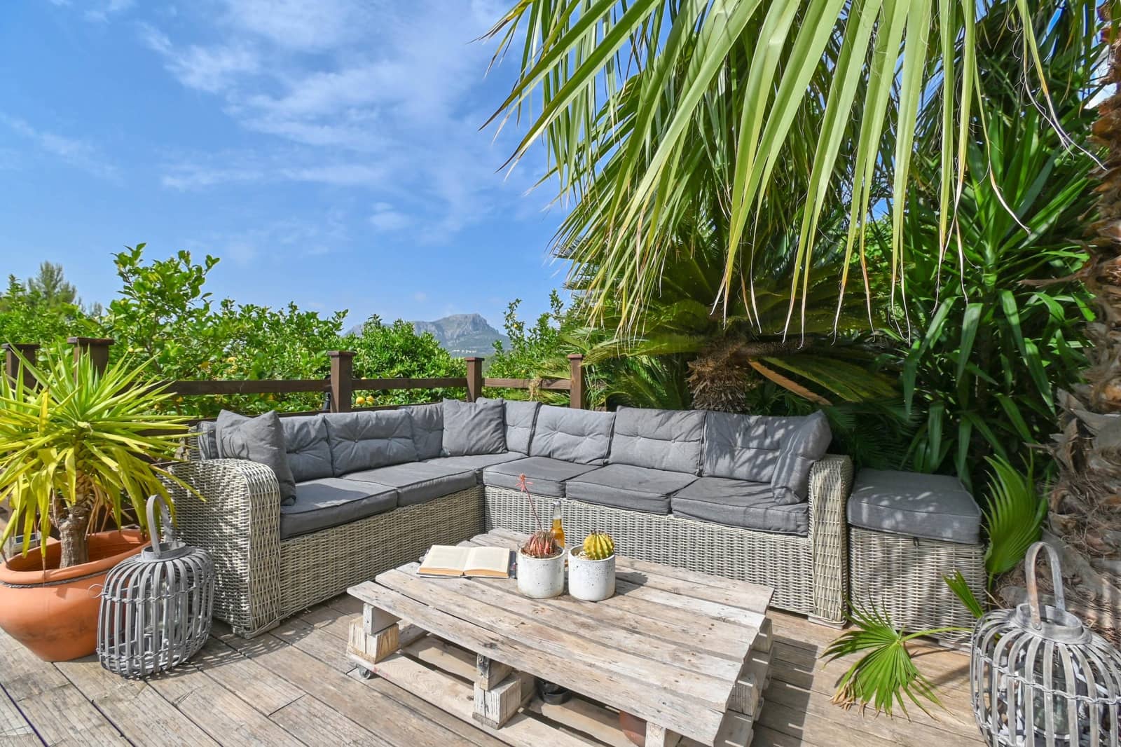 4 slaapkamer Villa voor vakantieverhuur in Benissa met zwembad garage - € 1.090 (Ref: 7316134)