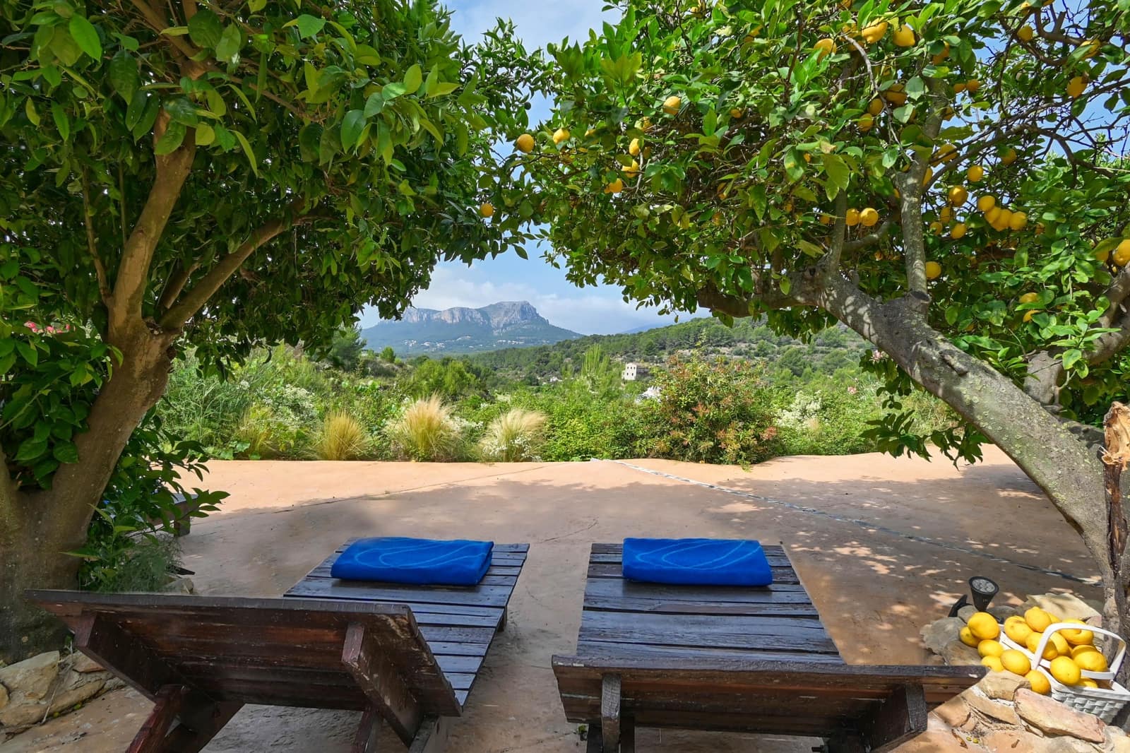 4 slaapkamer Villa voor vakantieverhuur in Benissa met zwembad garage - € 1.090 (Ref: 7316134)