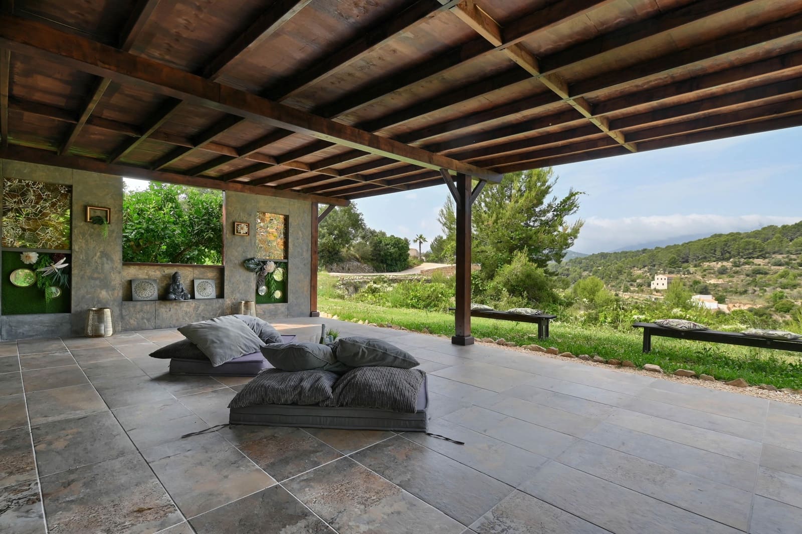 4 slaapkamer Villa voor vakantieverhuur in Benissa met zwembad garage - € 1.090 (Ref: 7316134)