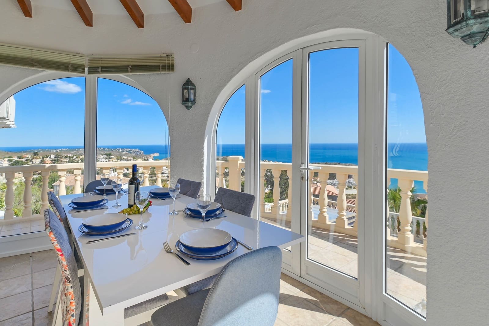 3 slaapkamer Villa voor vakantieverhuur in Cumbre del Sol met zwembad garage - € 737 (Ref: 7332229)