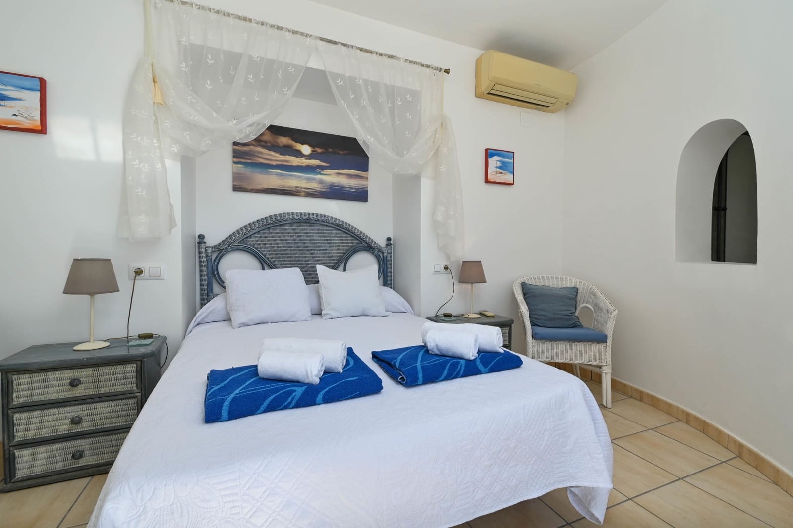 3 slaapkamer Villa voor vakantieverhuur in Cumbre del Sol met zwembad garage - € 737 (Ref: 7332229)