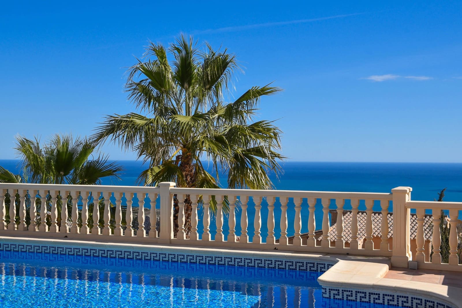 3 slaapkamer Villa voor vakantieverhuur in Cumbre del Sol met zwembad garage - € 737 (Ref: 7332229)