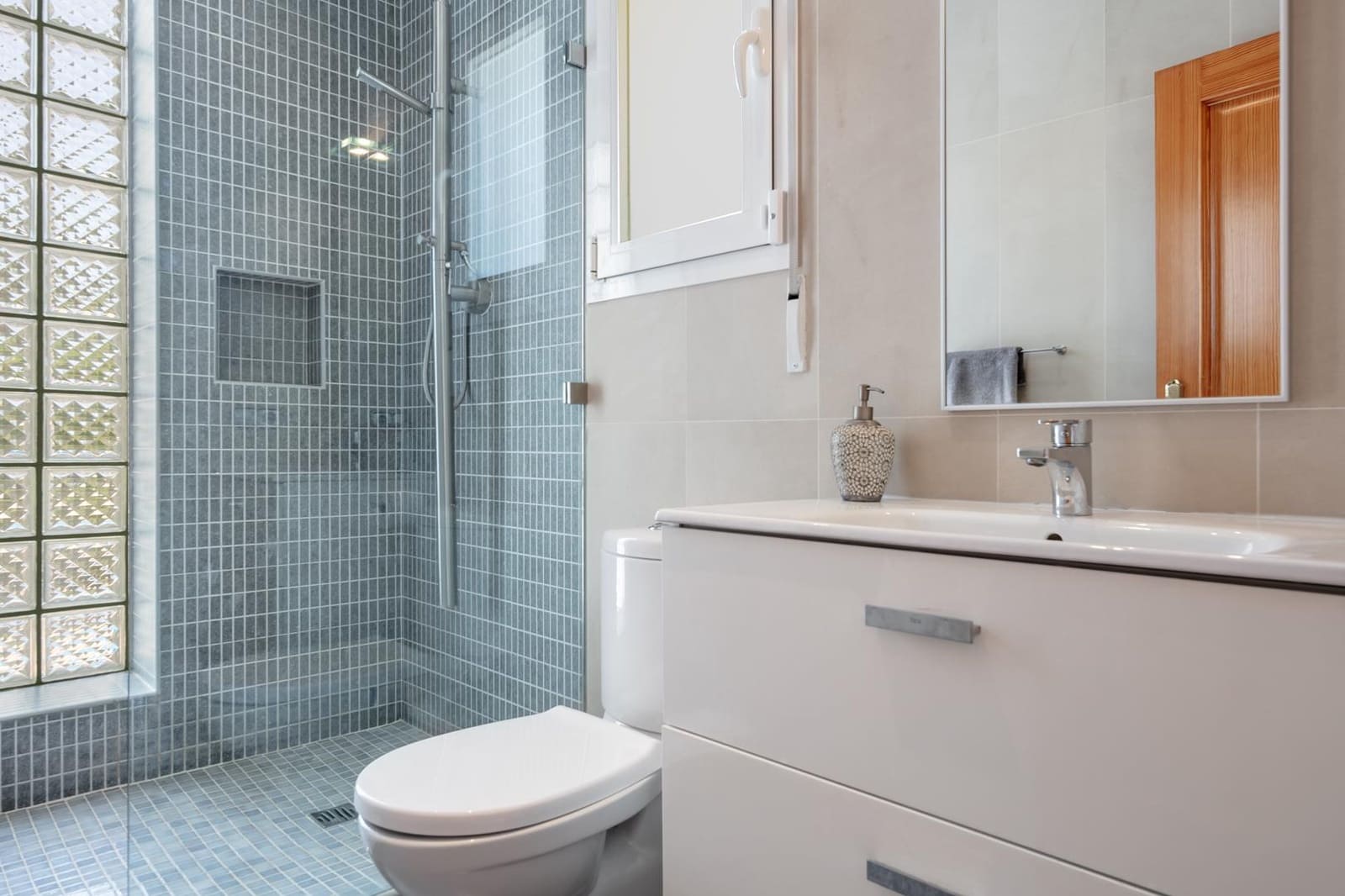 2 sypialnia Willa na kwatery wakacyjne w Javea / Xabia z basenem garażem - 784 € (Ref: 7332233)