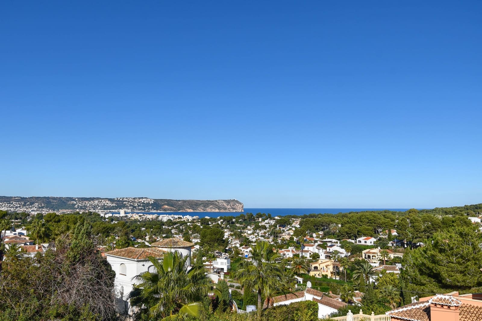   4 soveværelse   ferieVilla i Javea / Xabia   med   swimmingpool  garage  - € 1.237 (Ref: 7348174)