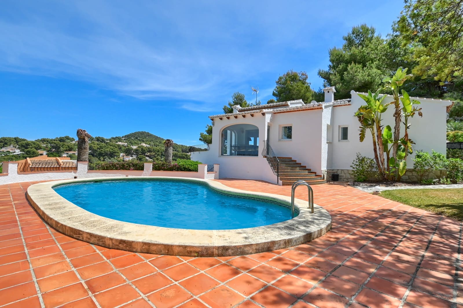   4 soveværelse   ferieVilla i Javea / Xabia   med   swimmingpool  garage  - € 1.237 (Ref: 7348174)