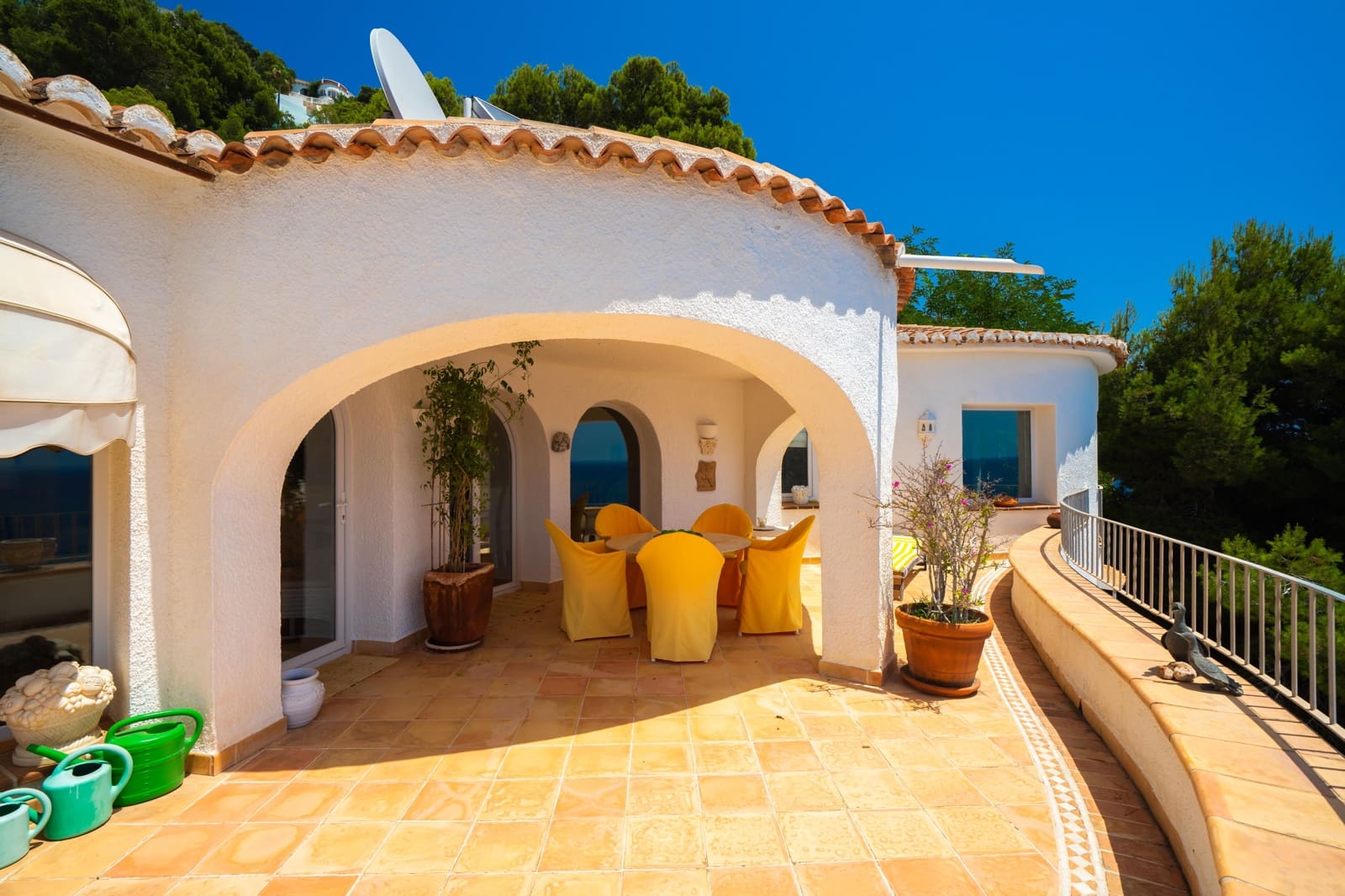 6 sypialnia Willa na kwatery wakacyjne w Ambolo z basenem garażem - 8 616 € (Ref: 7490405)