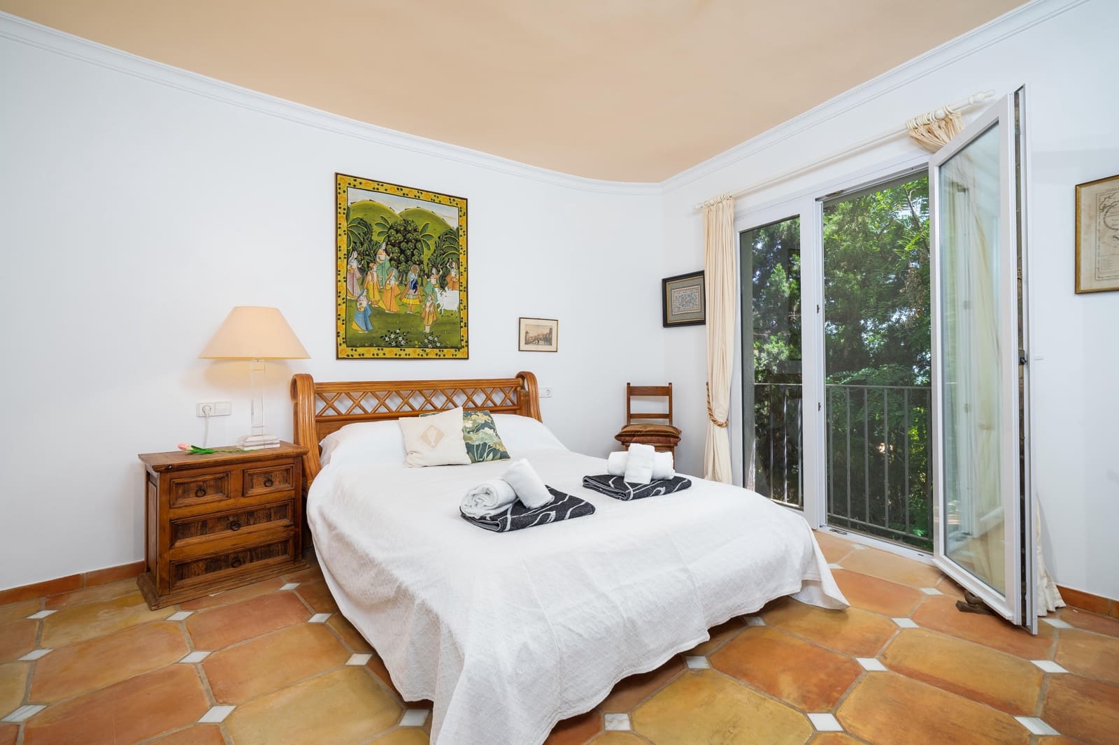 6 sypialnia Willa na kwatery wakacyjne w Ambolo z basenem garażem - 8 616 € (Ref: 7490405)