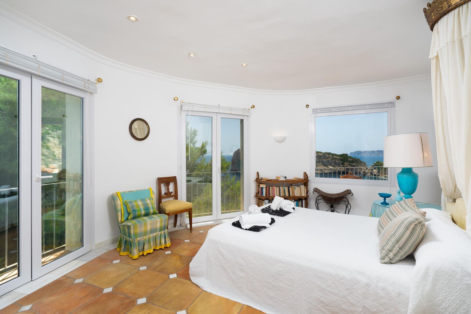 6 sypialnia Willa na kwatery wakacyjne w Ambolo z basenem garażem - 8 616 € (Ref: 7490405)