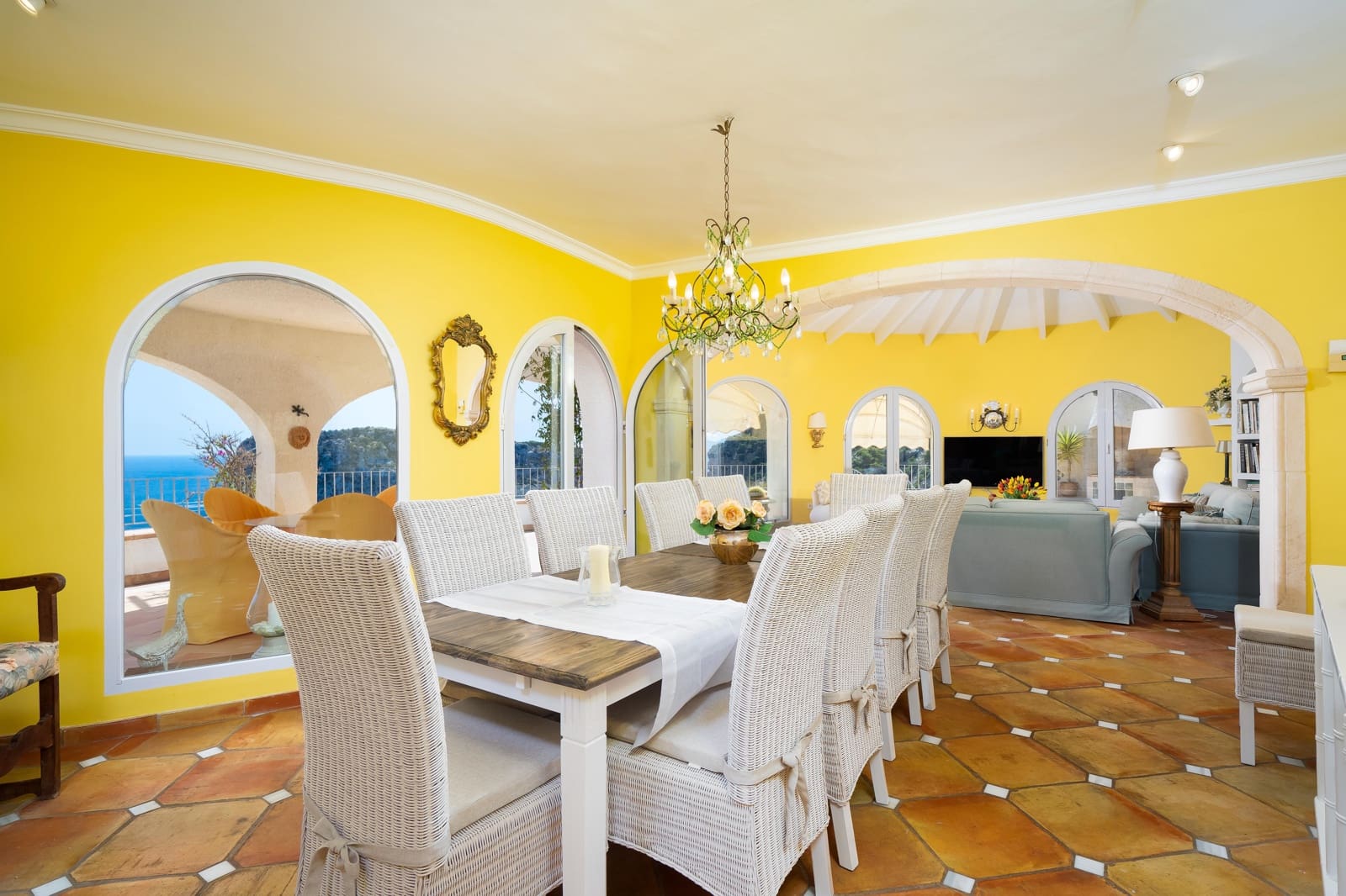 6 sypialnia Willa na kwatery wakacyjne w Ambolo z basenem garażem - 8 616 € (Ref: 7490405)