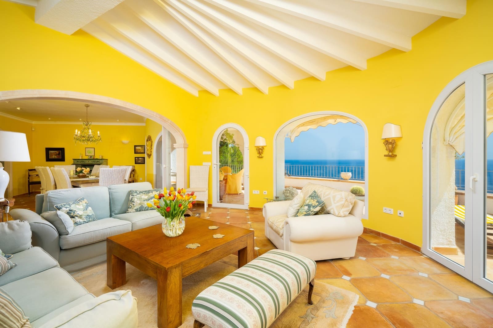 6 sypialnia Willa na kwatery wakacyjne w Ambolo z basenem garażem - 8 616 € (Ref: 7490405)