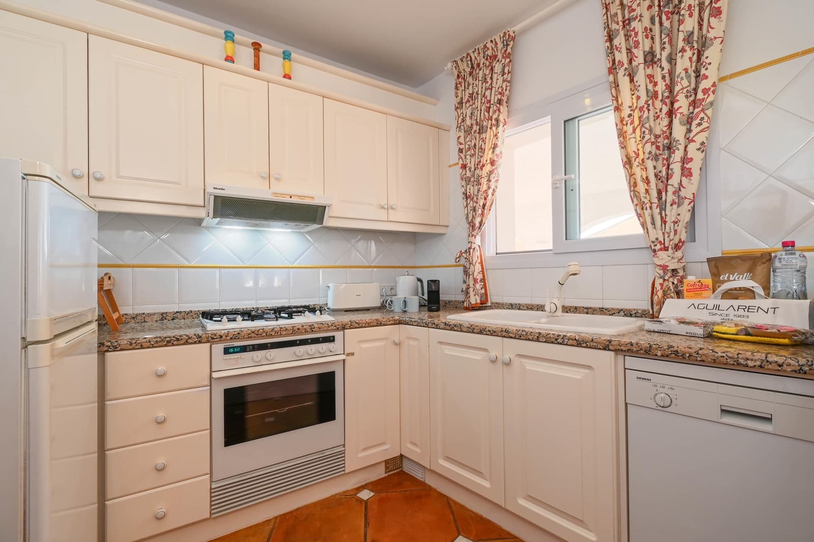 Chalet de 6 habitaciones en Ambolo en alquiler vacacional con piscina garaje - 8.616 € (Ref: 7490405)