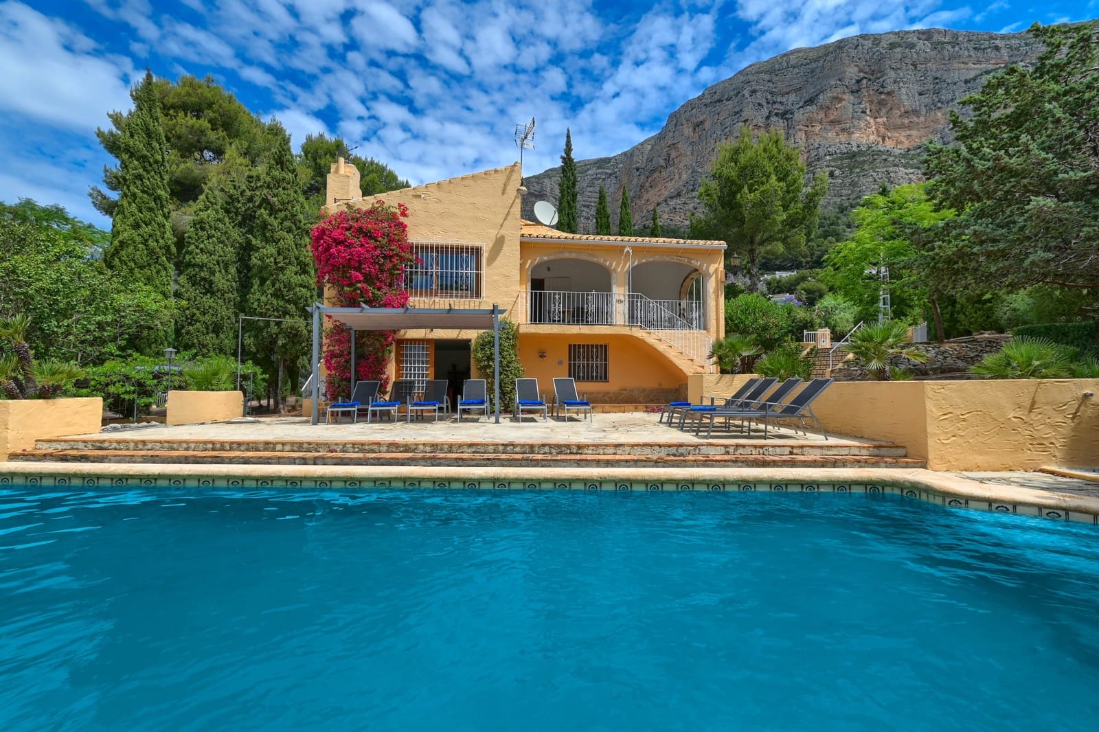 5 sovrum Hus för semesterbostäder i Javea / Xabia med pool garage - 1 201 € (Ref: 7603074)