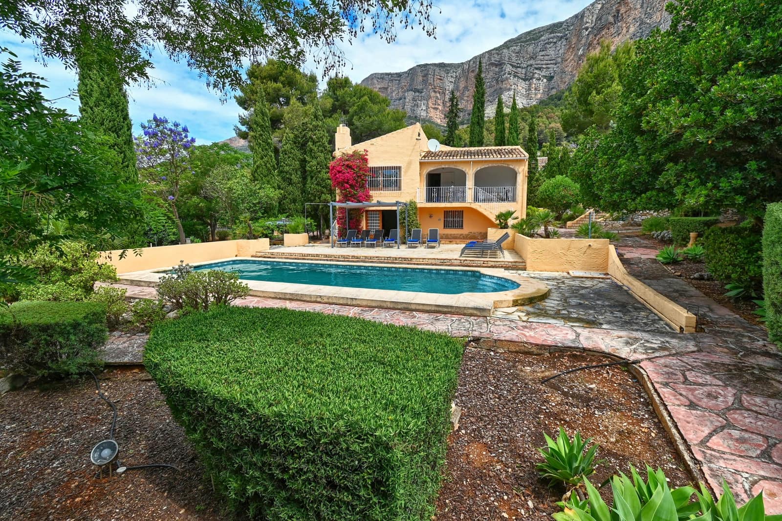 3 slaapkamer Huis voor vakantieverhuur in Javea / Xabia met zwembad garage - € 753 (Ref: 7603075)