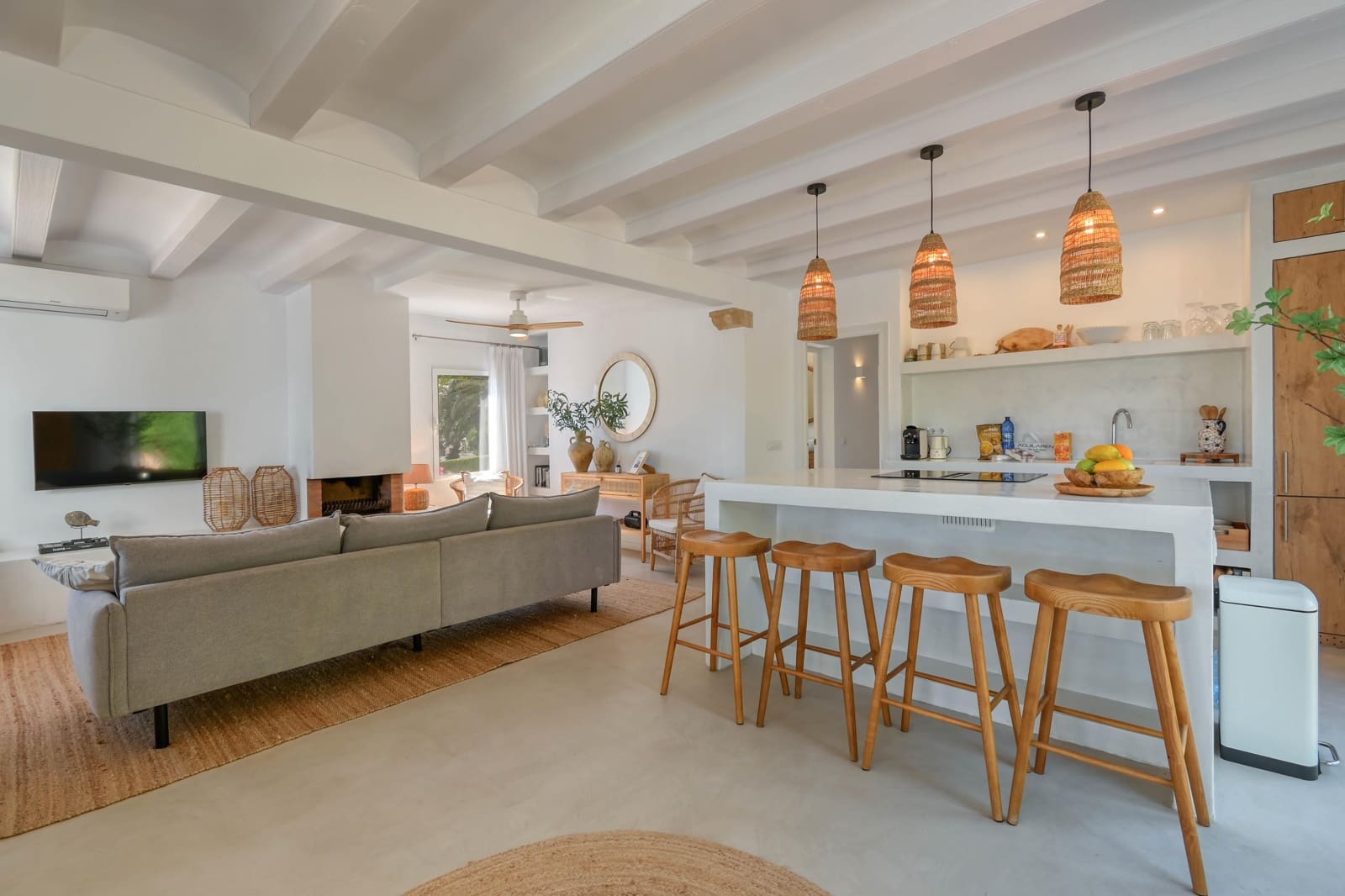 3 bedroom Villa for holiday rental in Javea / Xabia with pool garage - € 1,078 (Ref: 7646738)