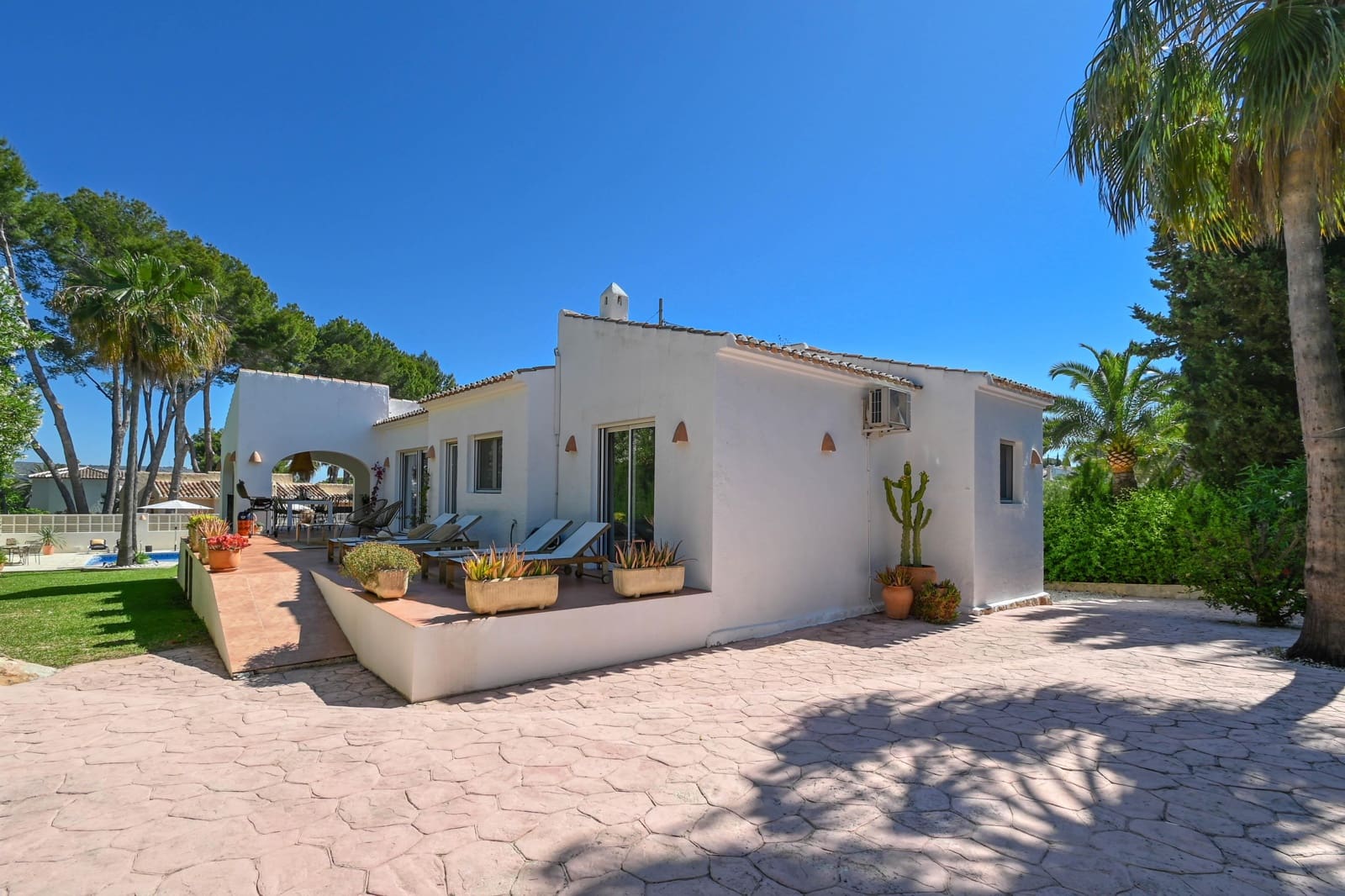 3 bedroom Villa for holiday rental in Javea / Xabia with pool garage - € 1,078 (Ref: 7646738)