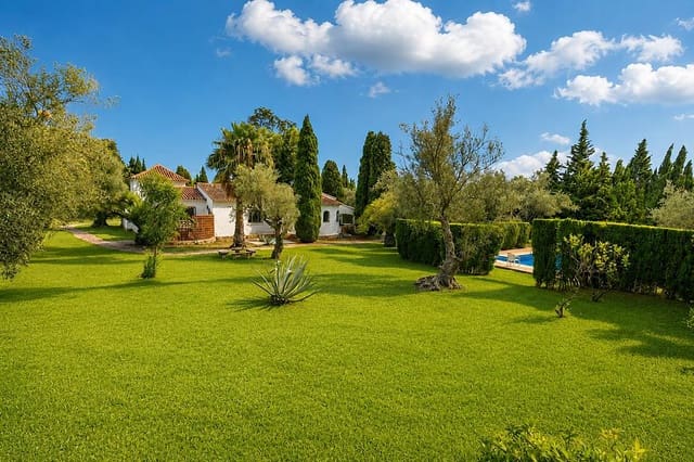 Chalet de 4 habitaciones en Montgó - Ermita, Javea / Xàbia en alquiler vacacional con piscina garaje - 943 € (Ref: 7870931)
