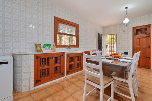 Chalet de 4 habitaciones en Montgó - Ermita, Javea / Xàbia en alquiler vacacional con piscina garaje - 943 € (Ref: 7870931)