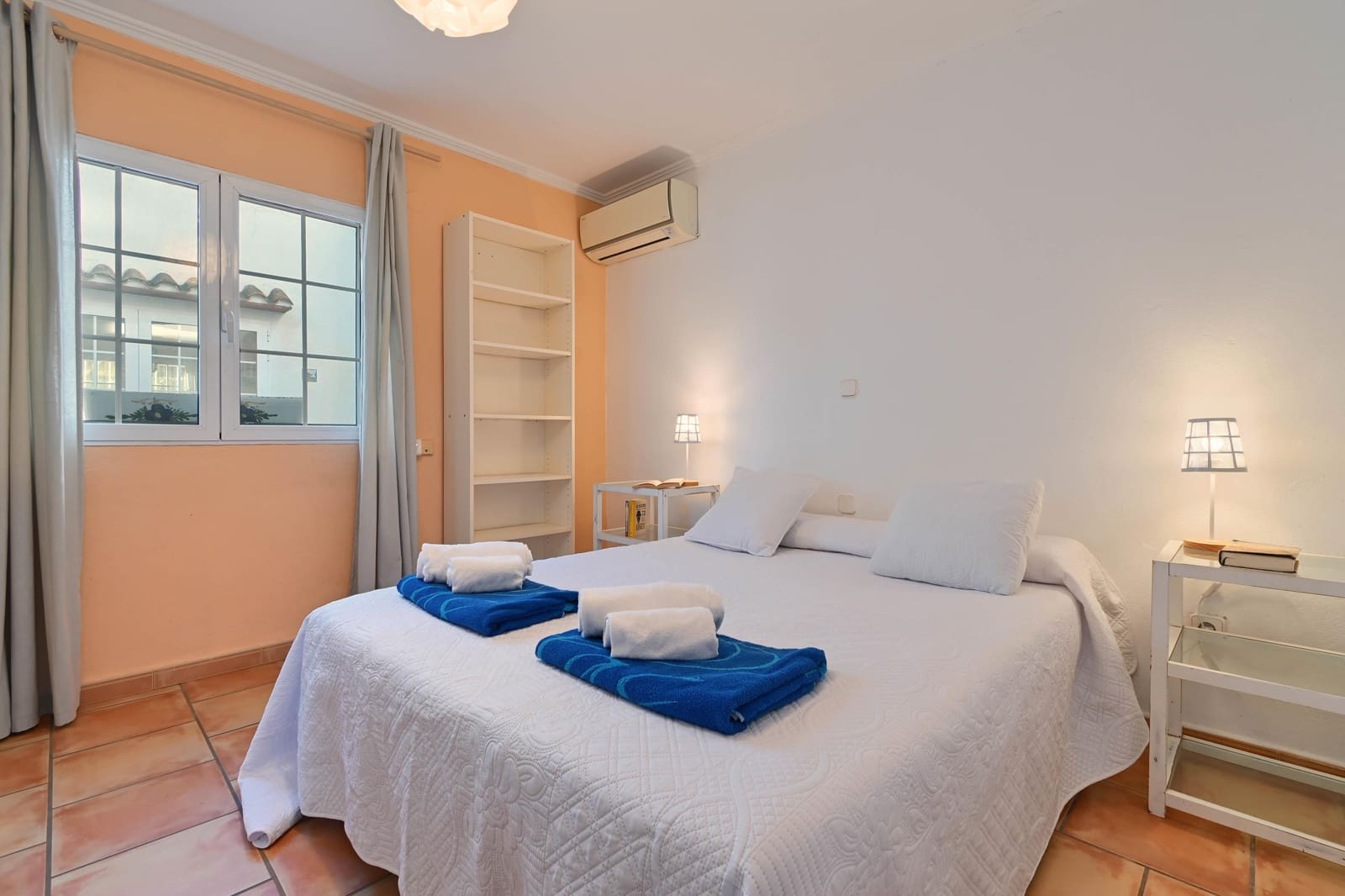 4 slaapkamer Villa voor vakantieverhuur in Javea / Xabia met zwembad garage - € 1.113 (Ref: 7977705)