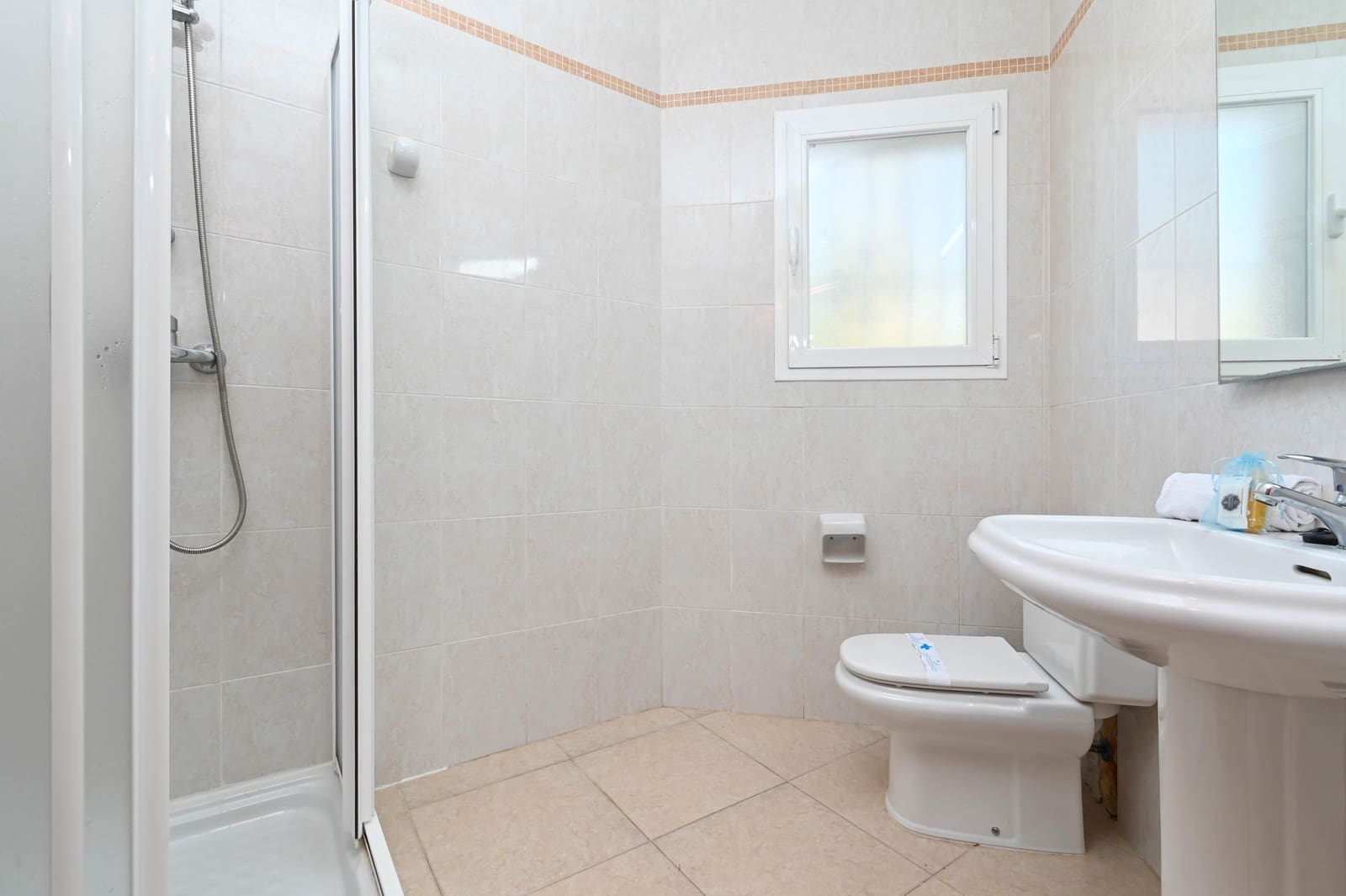 3 slaapkamer Villa voor vakantieverhuur in Benitachell / Benitatxell met zwembad - € 804 (Ref: 8015417)