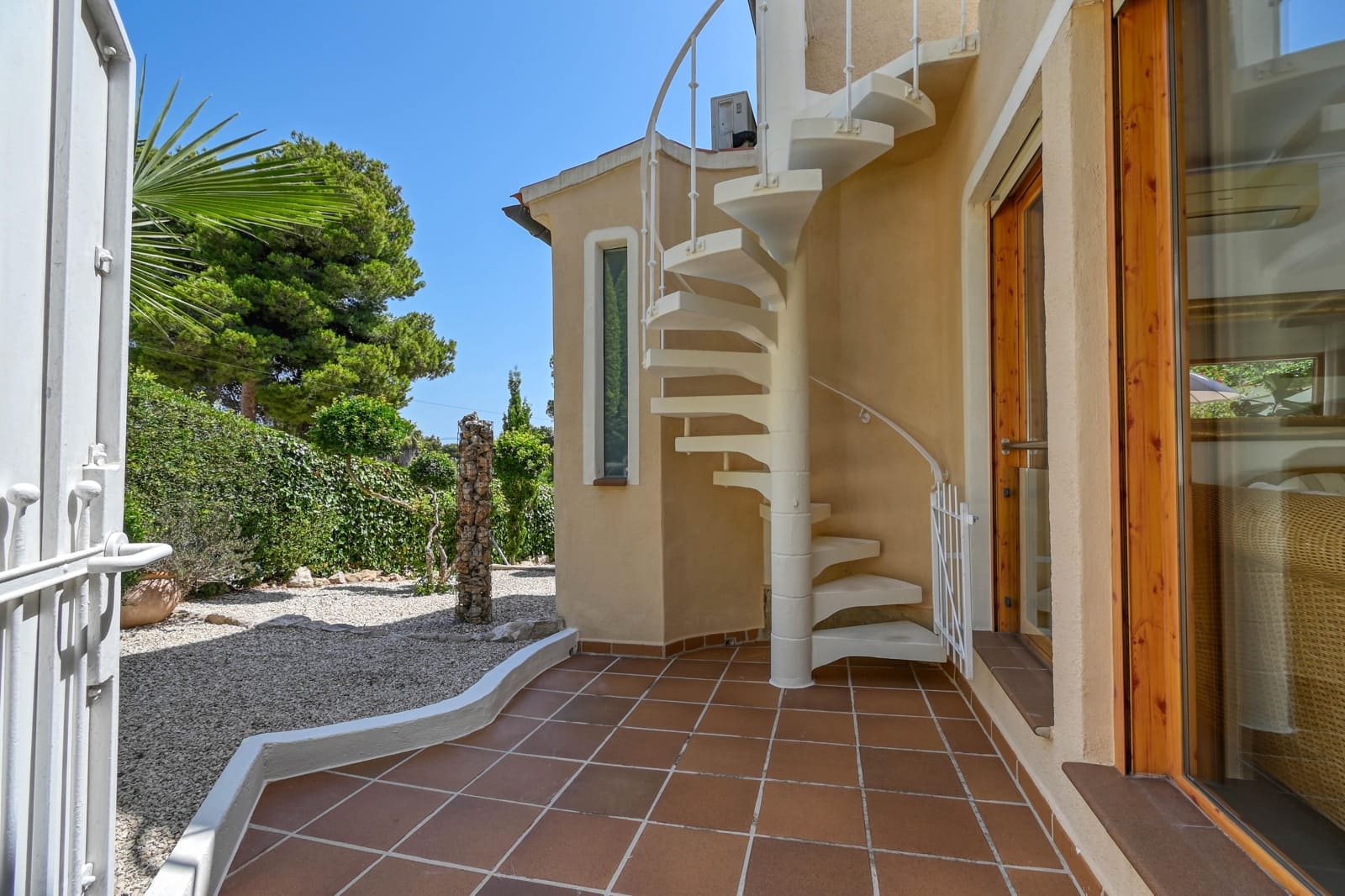 3 bedroom Villa for holiday rental in Javea / Xabia with pool garage - € 978 (Ref: 8061889)