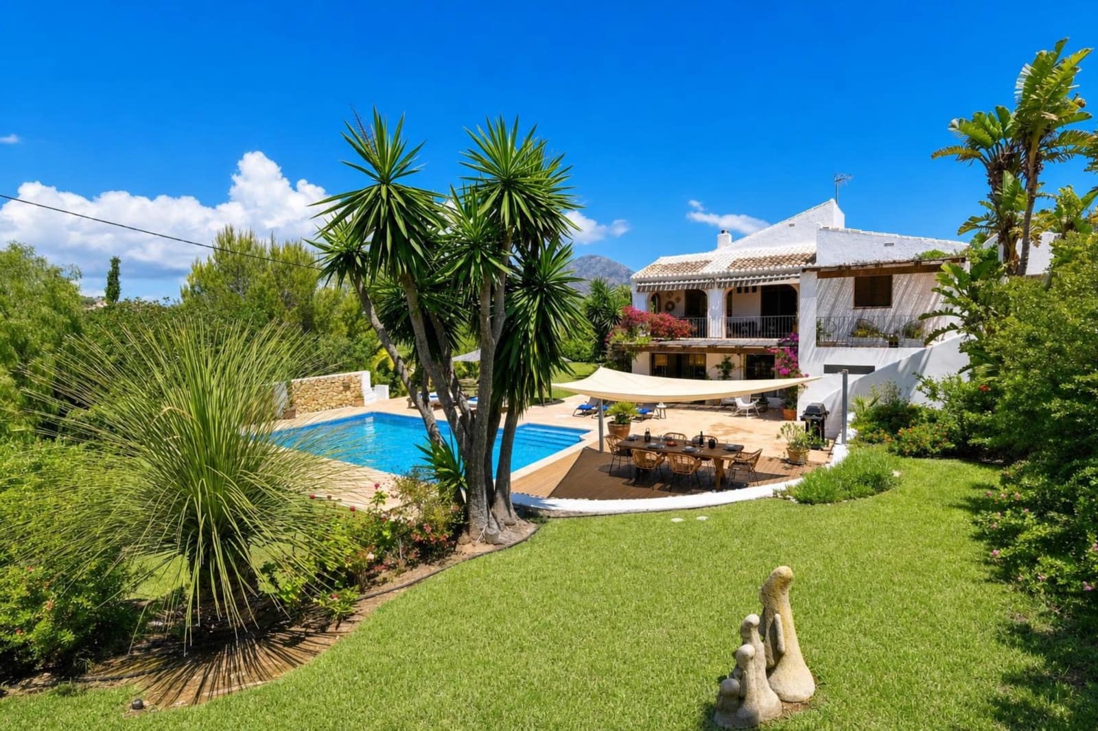   4 soveværelse   ferieVilla i Javea / Xabia   med   swimmingpool  garage  - € 1.090 (Ref: 8061891)