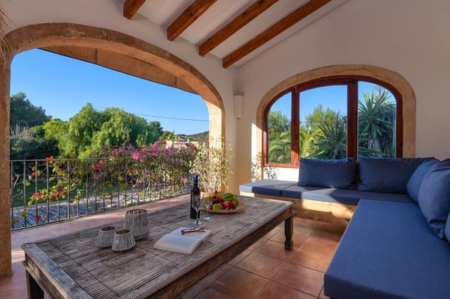 3 slaapkamer Villa voor vakantieverhuur in Partides comunes - Adsubia, Javea / Xàbia met zwembad garage - € 813 (Ref: 8061892)