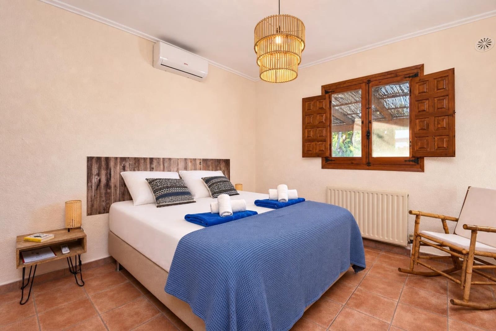 3 bedroom Villa for holiday rental in Javea / Xabia with pool garage - € 950 (Ref: 8061892)