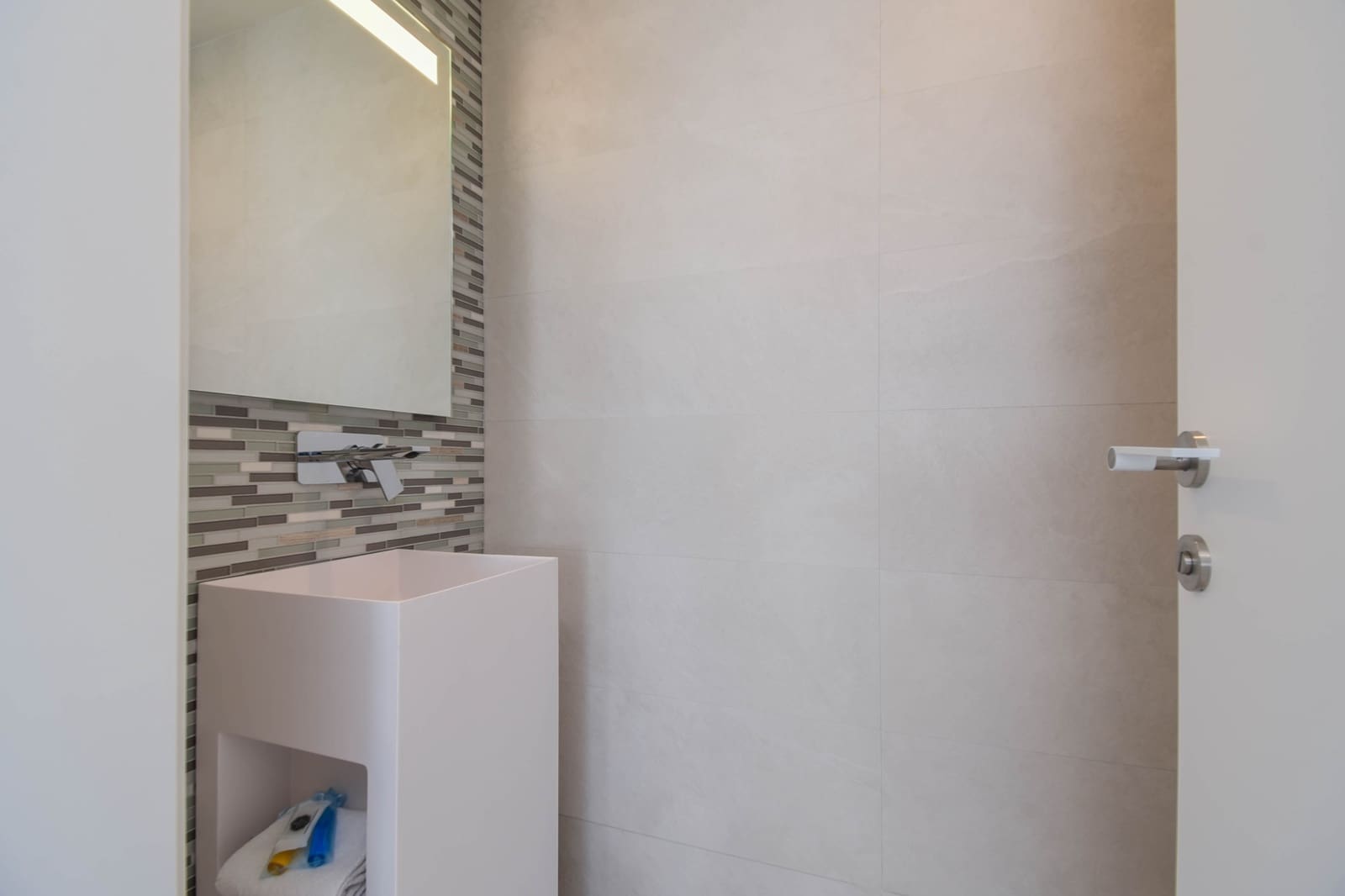 4 slaapkamer Villa voor vakantieverhuur in Cumbre del Sol met zwembad garage - € 1.615 (Ref: 8061893)