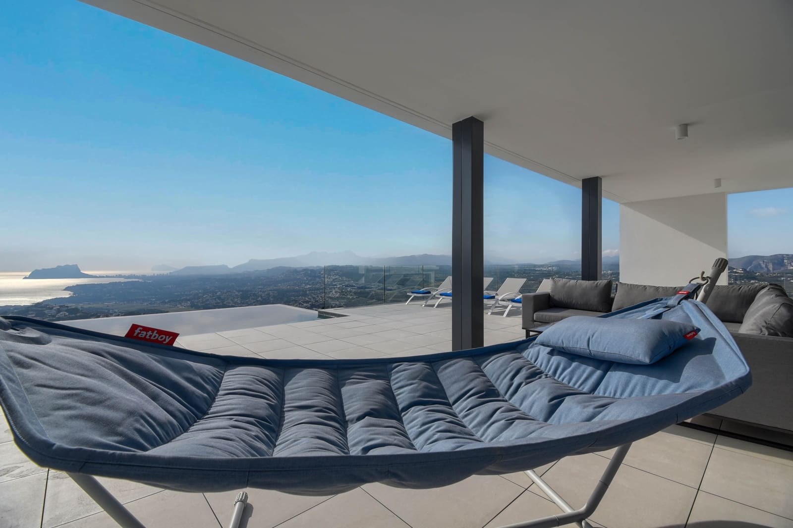 4 slaapkamer Villa voor vakantieverhuur in Cumbre del Sol met zwembad garage - € 1.615 (Ref: 8061893)