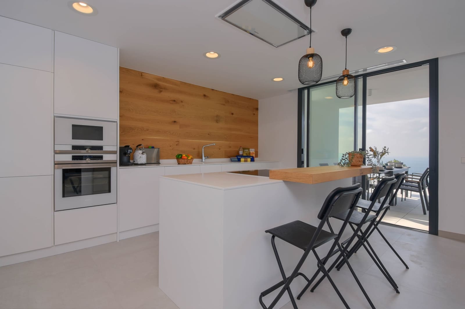 4 slaapkamer Villa voor vakantieverhuur in Cumbre del Sol met zwembad garage - € 1.615 (Ref: 8061893)