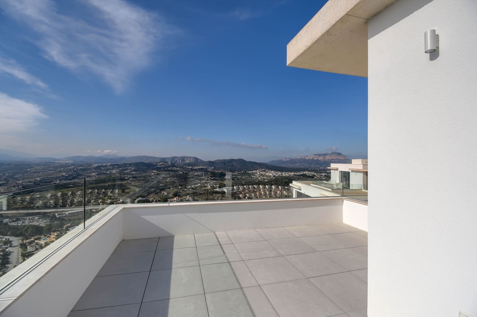 4 slaapkamer Villa voor vakantieverhuur in Cumbre del Sol met zwembad garage - € 1.615 (Ref: 8061893)