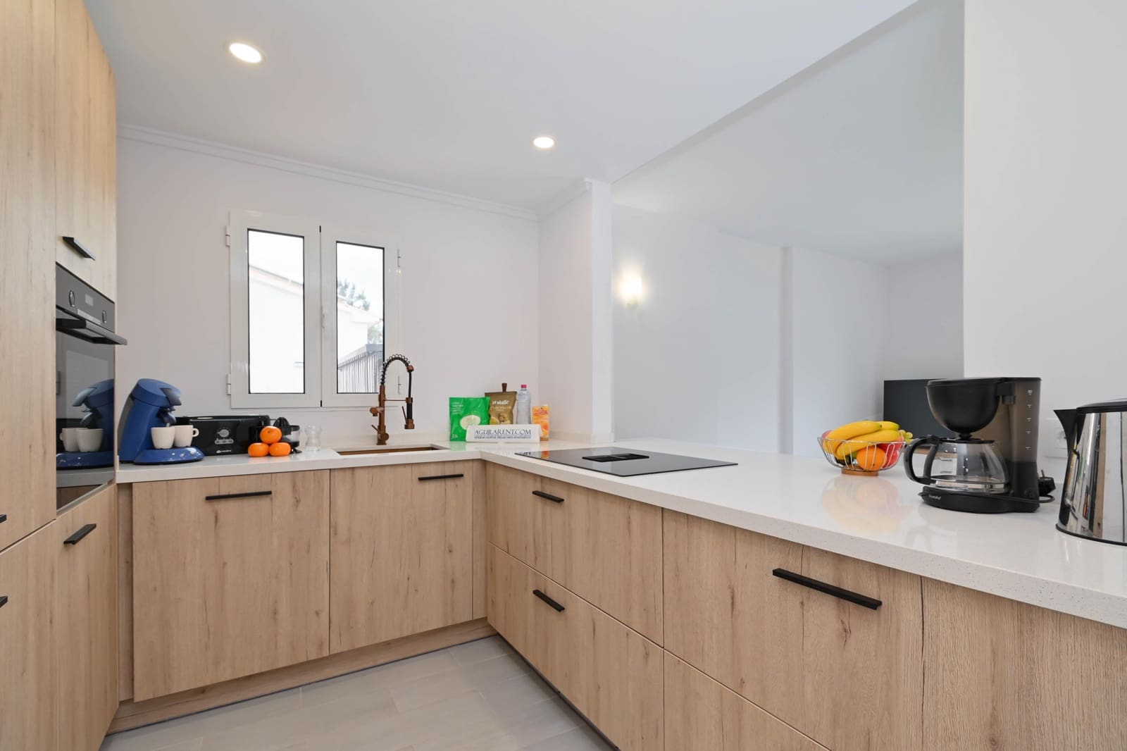 3 quarto Moradia para arrendamento para férias em Denia com piscina Garagem - 1 029 € (Ref: 8137649)