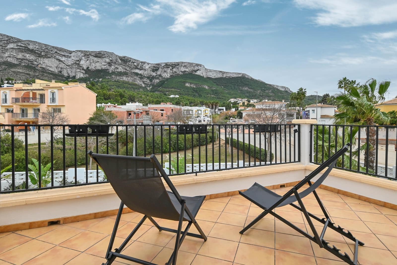 3 quarto Moradia para arrendamento para férias em Denia com piscina Garagem - 1 029 € (Ref: 8137649)