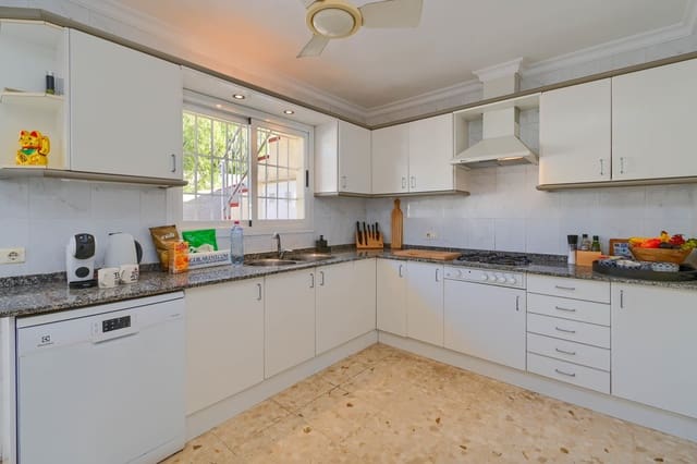 3 bedroom Townhouse for holiday rental in Montgó - Ermita, Javea / Xàbia with pool garage - € 839 (Ref: 8147208)