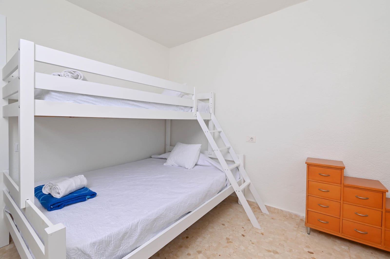 3 quarto Casa em Banda para arrendamento para férias em Javea / Xabia com piscina Garagem - 839 € (Ref: 8147208)
