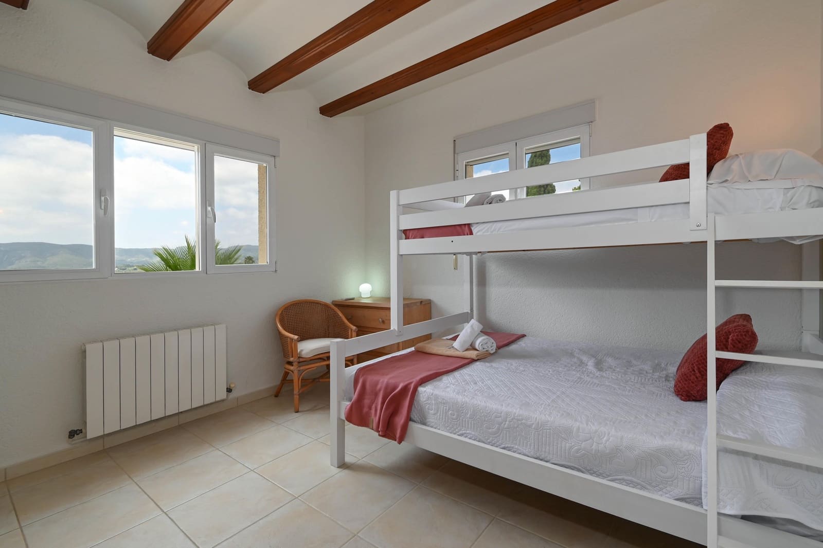 3 bedroom Townhouse for holiday rental in Javea / Xabia with pool garage - € 839 (Ref: 8147208)