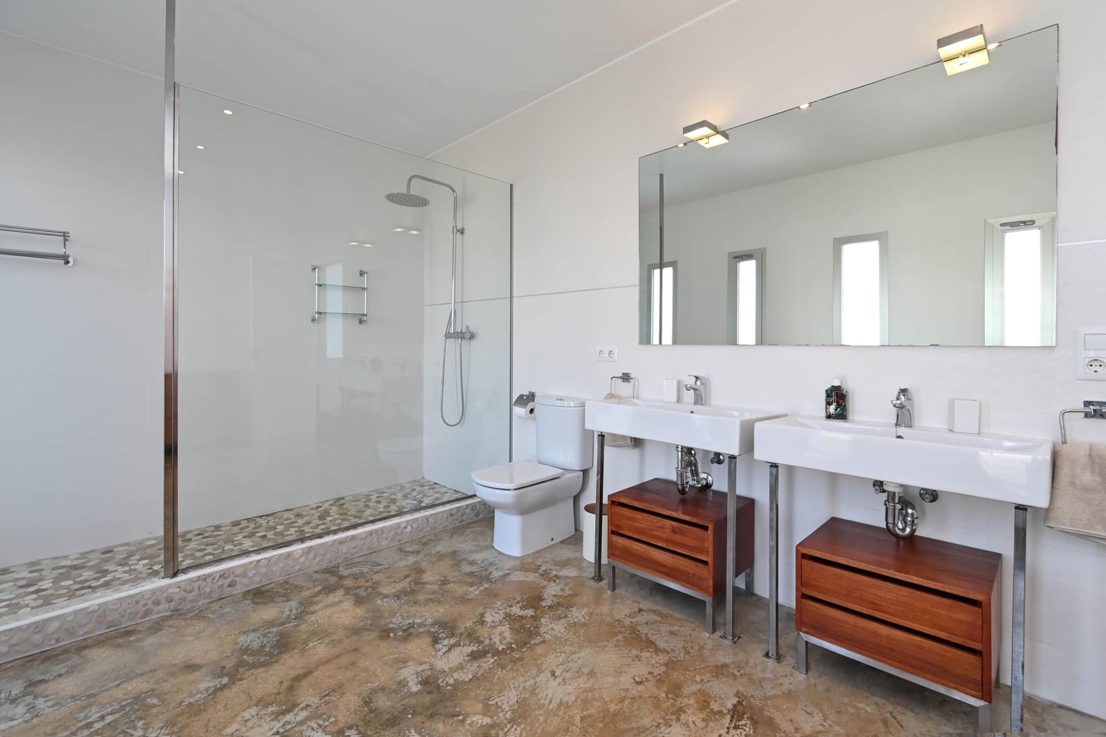 4 slaapkamer Villa voor vakantieverhuur in Javea / Xabia met zwembad garage - € 1.655 (Ref: 8176569)