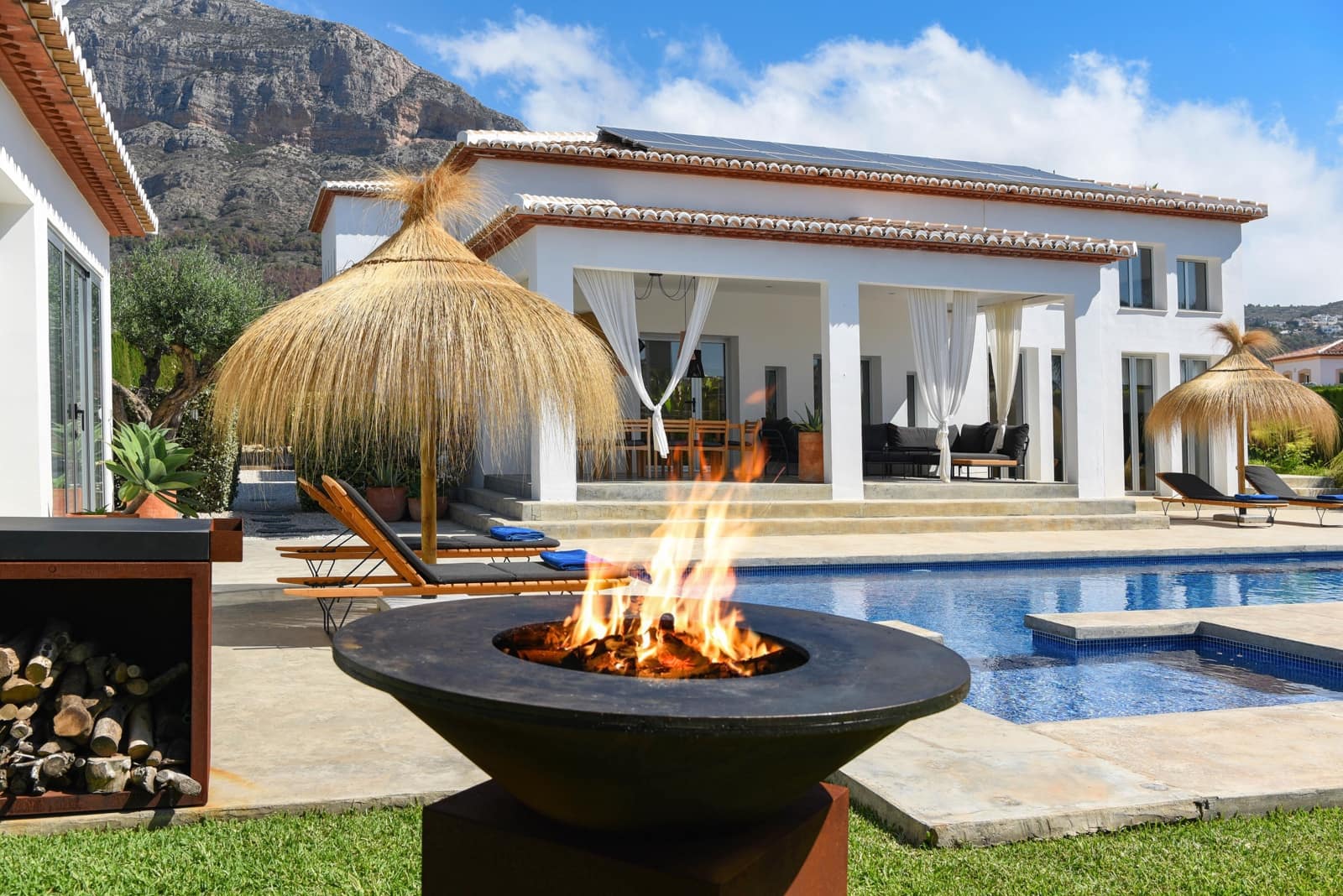 4 slaapkamer Villa voor vakantieverhuur in Javea / Xabia met zwembad garage - € 1.655 (Ref: 8176569)