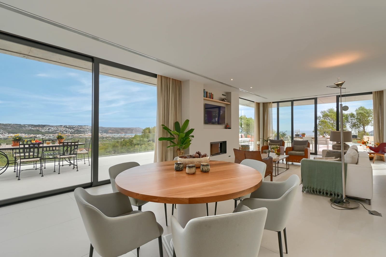 4 slaapkamer Villa voor vakantieverhuur in Javea / Xabia met zwembad garage - € 2.345 (Ref: 8200883)