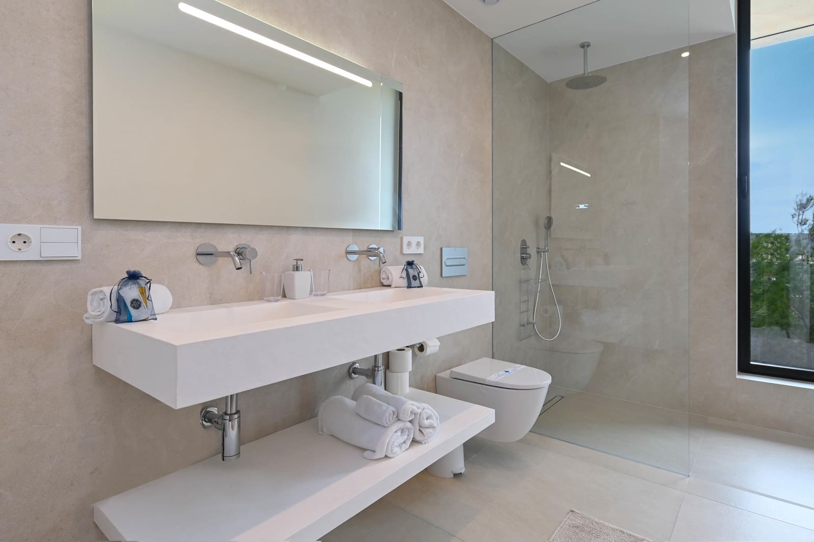 4 slaapkamer Villa voor vakantieverhuur in Javea / Xabia met zwembad garage - € 2.345 (Ref: 8200883)