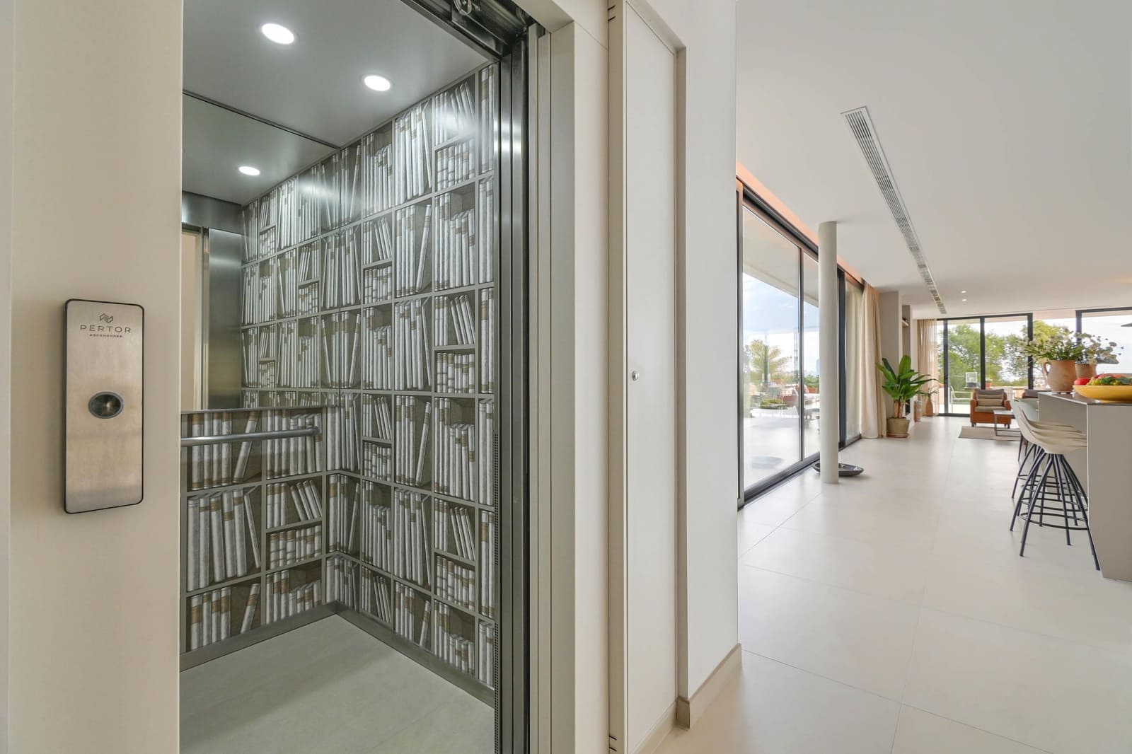 4 slaapkamer Villa voor vakantieverhuur in Javea / Xabia met zwembad garage - € 2.345 (Ref: 8200883)