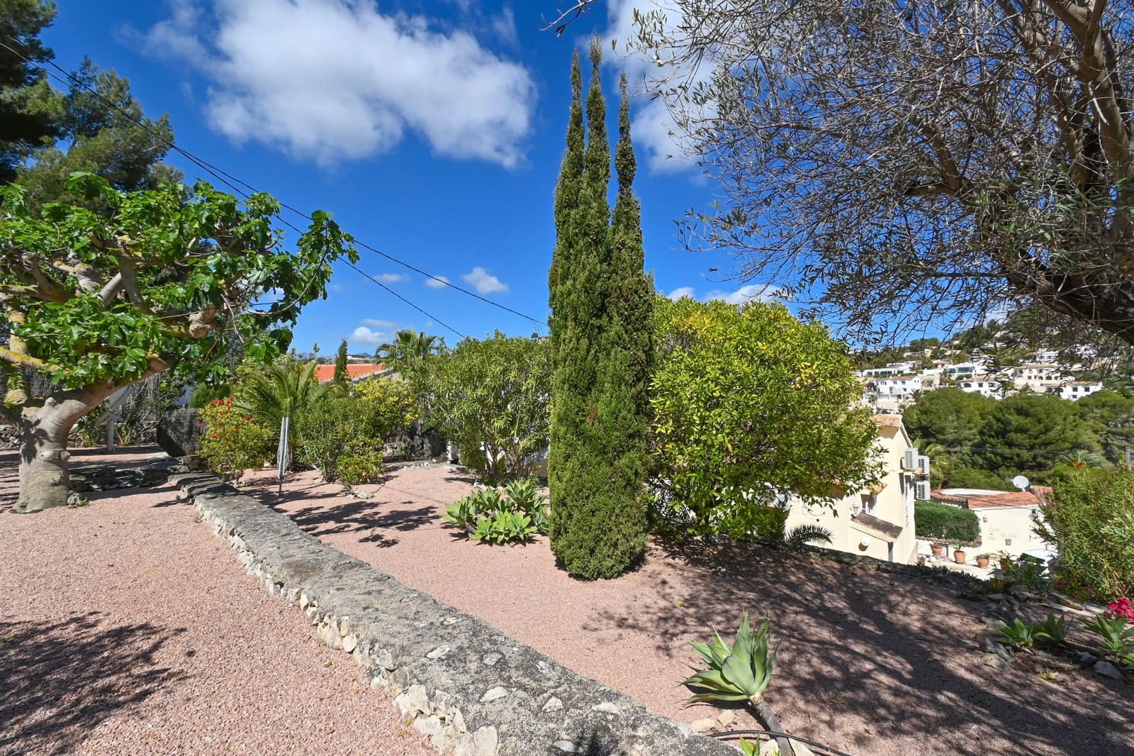   3 soveværelse   ferieVilla i Benissa   med   swimmingpool  garage  - € 955 (Ref: 8246821)